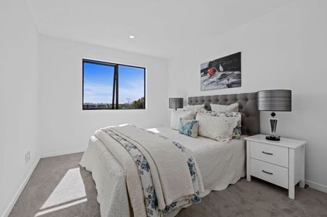 Photo of property in 31a Weatherly Road, Torbay, Auckland, 0630
