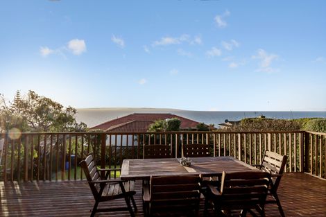 Photo of property in 56 Pacific Parade, Army Bay, Whangaparaoa, 0930