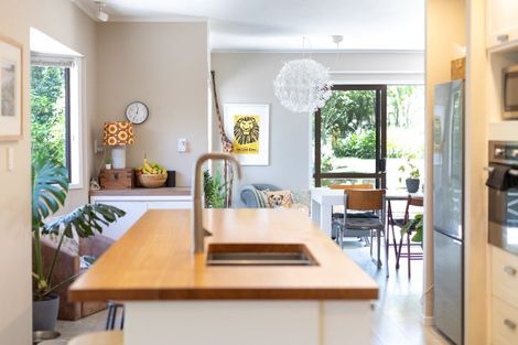 Photo of property in 31 Landing Road, Kerikeri, 0230