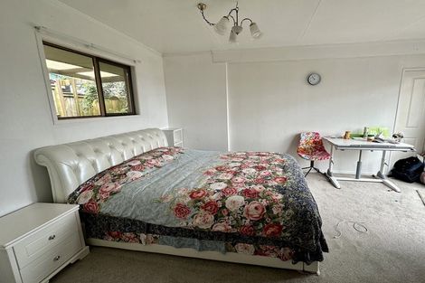 Photo of property in 11 View Road, Shelly Park, Auckland, 2014