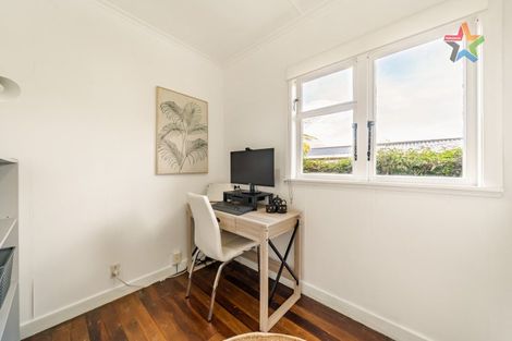 Photo of property in 10 Golf Road, Manor Park, Lower Hutt, 5019