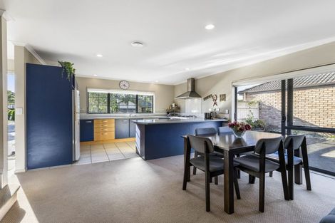 Photo of property in 53 Espalier Drive, Henderson, Auckland, 0612