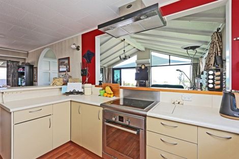 Photo of property in 132 North Shore Road, Eskdale, Napier, 4182