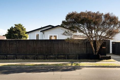 Photo of property in 2b Dalton Drive, Papamoa Beach, Papamoa, 3118