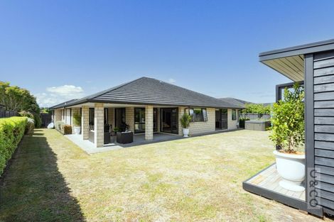 Photo of property in 10 Pohutukawa Parade, Riverhead, 0820