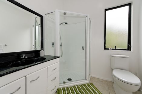 Photo of property in 24 Chamari Close, Titirangi, Auckland, 0604