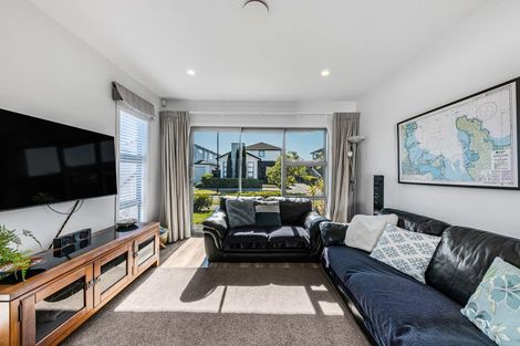 Photo of property in 15 Makete Crescent, Hobsonville, Auckland, 0618