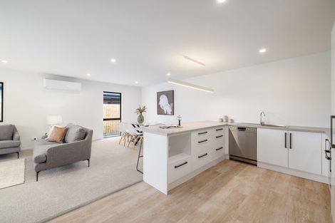 Photo of property in 4 Poipoi Place, Aranui, 8061