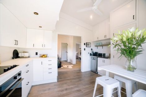 Photo of property in 25 Racecourse Road, Cambridge, 3493