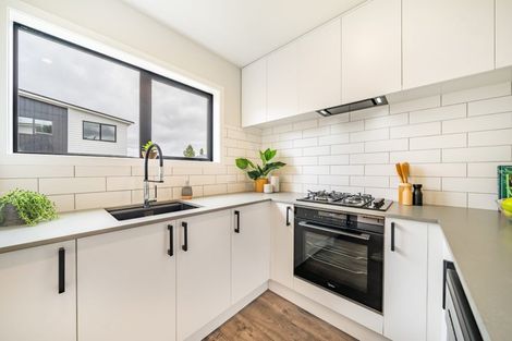 Photo of property in 42b Moeraki Road, Maoribank, Upper Hutt, 5018