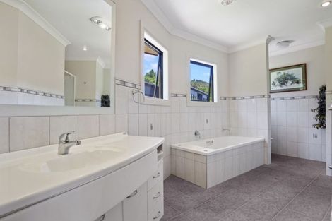 Photo of property in 11 Ohuka Place, Whitianga, 3510