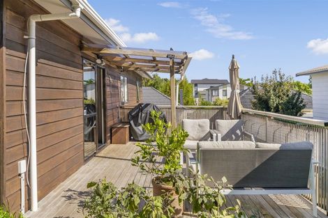 Photo of property in 80 Kervil Avenue, Te Atatu Peninsula, Auckland, 0610