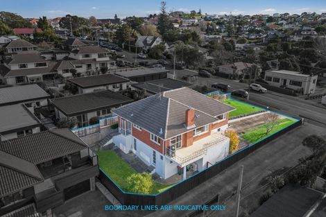 Photo of property in 1/53 Uxbridge Road, Mellons Bay, Auckland, 2014
