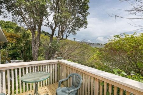 Photo of property in 2a West Road, Northland, Wellington, 6012
