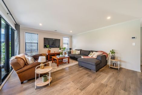 Photo of property in 6 Schooner Drive, Whitby, Porirua, 5024