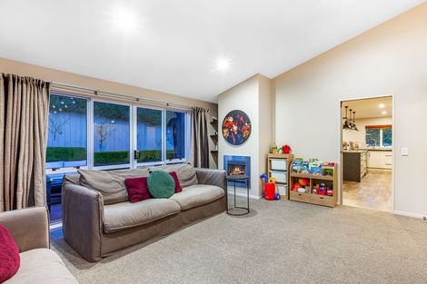 Photo of property in 11 Te Puia Drive, Aotea, Porirua, 5024