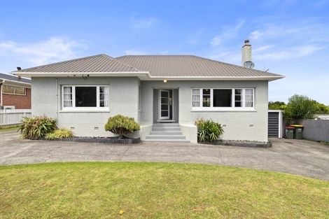 Photo of property in 41 Kitchener Road, Waiuku, 2123