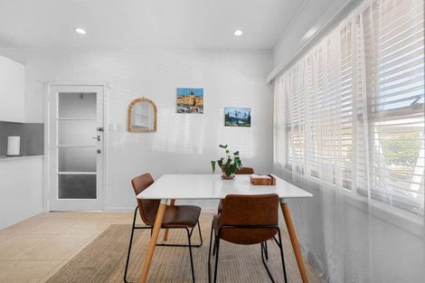 Photo of property in 2/184 Bucklands Beach Road, Bucklands Beach, Auckland, 2012