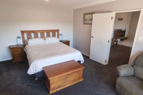 Photo of property in 38 Ravensdale Rise, Westmorland, Christchurch, 8025