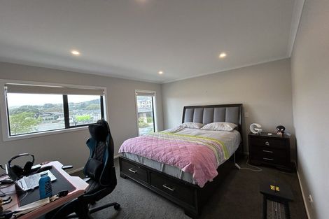 Photo of property in 12 Bluff Road, Kenepuru, Porirua, 5022