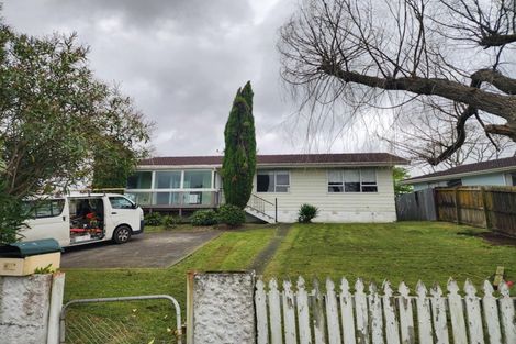 Photo of property in 41 Moncrieff Avenue, Clendon Park, Auckland, 2103
