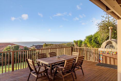 Photo of property in 56 Pacific Parade, Army Bay, Whangaparaoa, 0930
