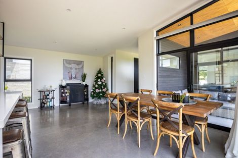 Photo of property in 13 Thomason Road, Egmont Village, New Plymouth, 4371