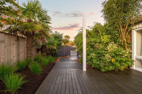 Photo of property in 65 Idris Road, Fendalton, Christchurch, 8052