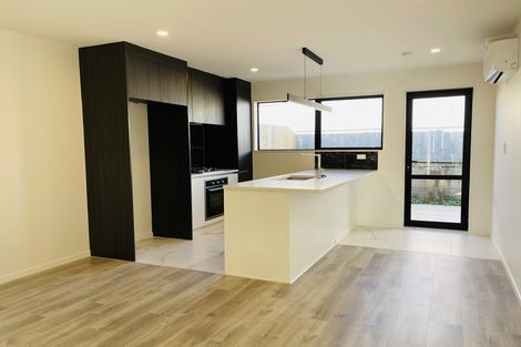 Photo of property in 15a Poruru Close, Papakura, 2110