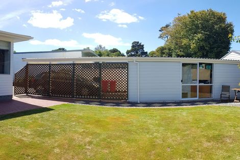Photo of property in 10 Kukupa Grove, Heretaunga, Upper Hutt, 5018