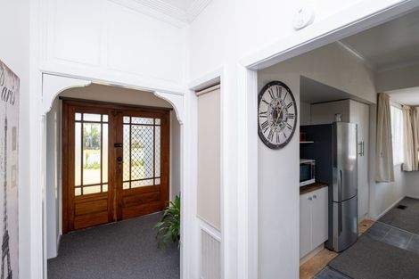 Photo of property in 17 Falstaff Street, Stratford, 4332