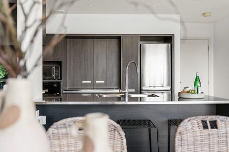 Photo of property in 7/144 Third Avenue, Tauranga, 3110
