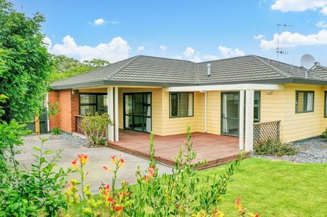 Photo of property in 7 Edgewater Grove, Whakatane, 3120