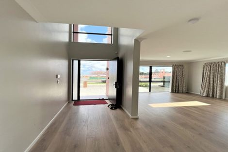 Photo of property in 17 Golden Avenue, Flat Bush, Auckland, 2019