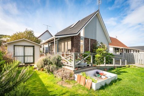 Photo of property in 50 Weka Street, Miramar, Wellington, 6022