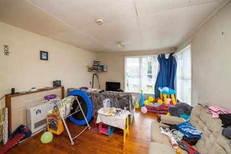 Photo of property in 14 Mclean Street, Hawera, 4610