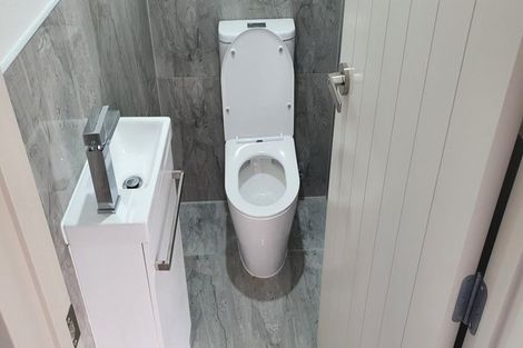 Photo of property in 28 Allen Street, Mangere East, Auckland, 2024