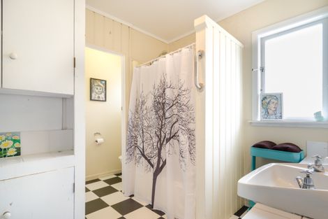 Photo of property in 50 Hebron Road, Waiake, Auckland, 0630