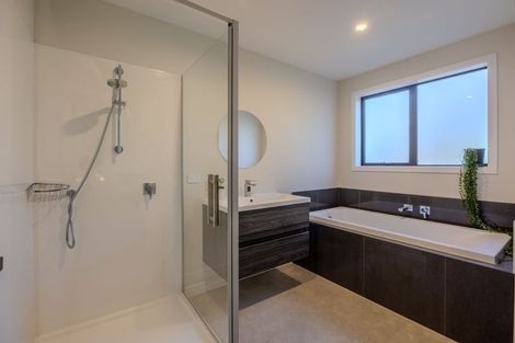 Photo of property in 3 Kirimoko Crescent, Wanaka, 9305