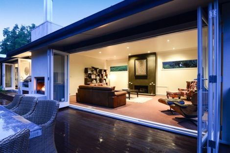 Photo of property in 54 Memorial Drive, Hamilton East, Hamilton, 3216