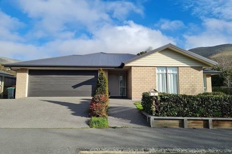 Photo of property in 8 Rollin Street, Heathcote Valley, Christchurch, 8022