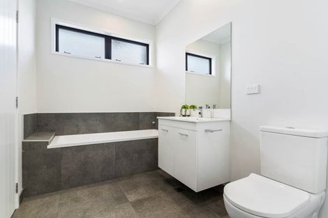 Photo of property in 2 Pinto Road, Pukekohe, 2120