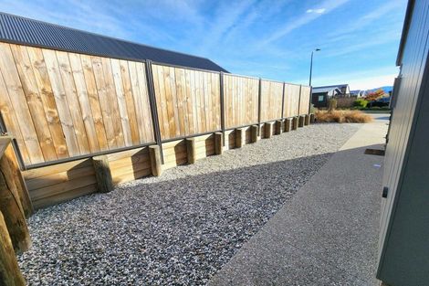 Photo of property in 39 Jack Hanley Drive, Jacks Point, Queenstown, 9371