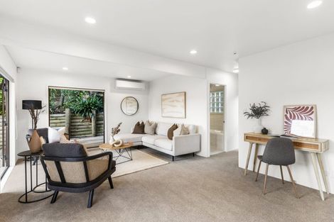 Photo of property in 2/49 Mozeley Avenue, Devonport, Auckland, 0624