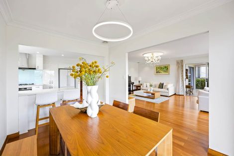 Photo of property in 1/5 Colmar Road, Mellons Bay, Auckland, 2014