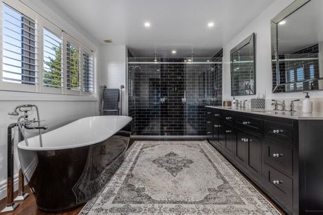 Photo of property in 2 Otaihanga Road, Paraparaumu Beach, Paraparaumu, 5032