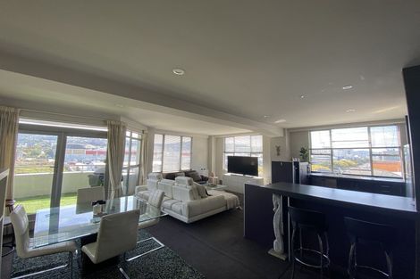 Photo of property in Grandstand Apartments, 80u8 Kent Terrace, Mount Victoria, Wellington, 6011