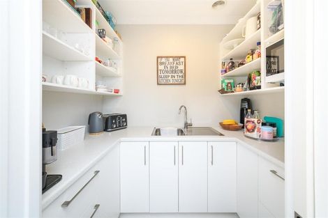 Photo of property in 10 Mcilwaine Place, Marton, 4710