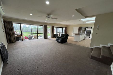 Photo of property in 29 Winston Avenue, Hokowhitu, Palmerston North, 4410
