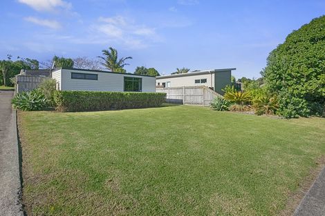 Photo of property in 9 Reo Crescent, Waihi Beach, 3611